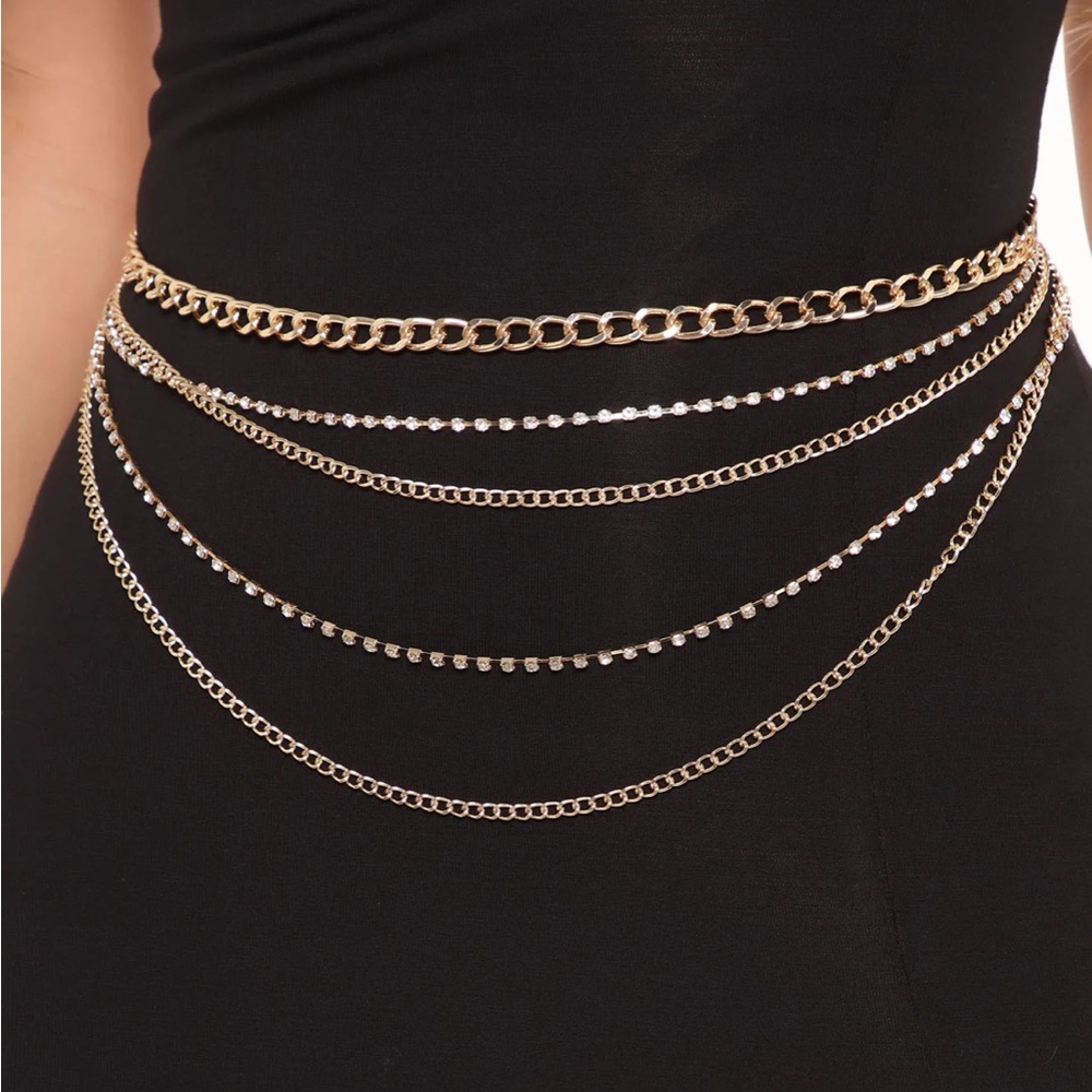 ‘Diamonds in the Sky Belly Chain’ in Gold